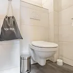 Apartment Bahnhof Deluxe - Near Danube River