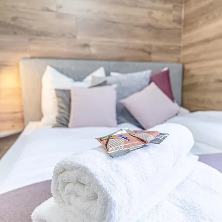 Apartment Bahnhof Deluxe - Near Danube River