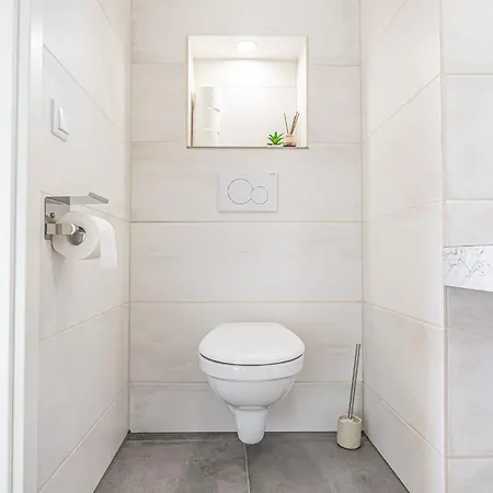 Bahnhof Deluxe - Near Danube River Apartment