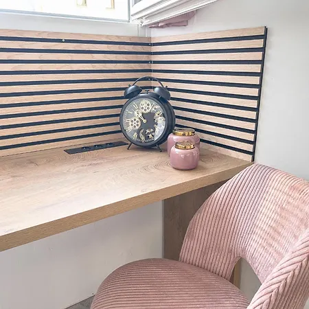 Bahnhof Deluxe - Near Danube River Апартаменты *