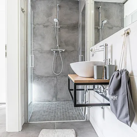 Bahnhof Deluxe - Near Danube River 公寓 *