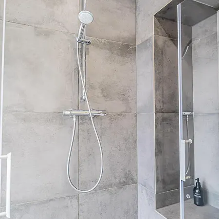 公寓 Bahnhof Deluxe - Near Danube River *