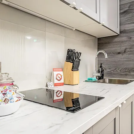 Bahnhof Deluxe - Near Danube River 多瑙河畔克雷姆斯