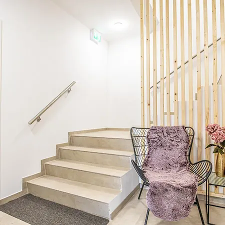 Bahnhof Deluxe - Near Danube River 公寓