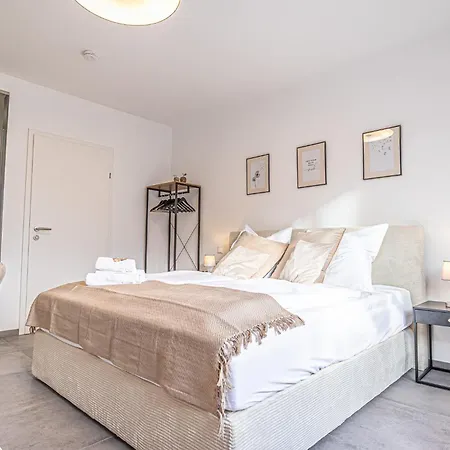 Bahnhof Deluxe - Near Danube River 公寓 *