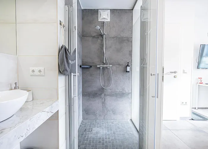 Bahnhof Deluxe - Near Danube River * Krems an der Donau